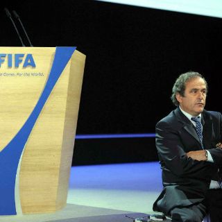 Platini critica la violencia en el futbol croata