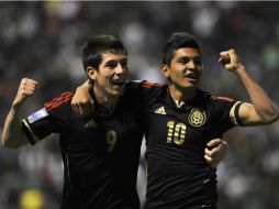 Se espera que Marco Bueno (izq) y Jesús Corona estén presentes en el partido decisivo. EFE /