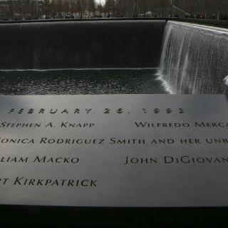 Conmemoran el 20 aniversario de atentado en NY