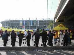 Los altos mandos del equipo de Coapa garantizan seguridad a los asistentes al 'Clásico Joven'. NTX /