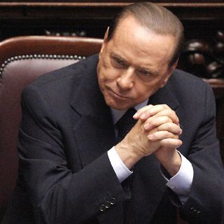 Berlusconi es investigado por corrupción