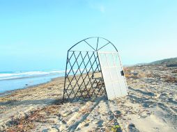 La exposición en la galería Tiro al Blanco (Luis Pérez Verdía 21) cuenta con la curaduría de Jorge Edgar Pox. MELISA ALFARO  /