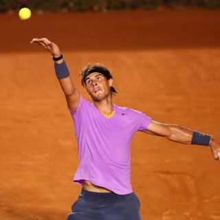 Nadal dice que no parte como favorito ante Almagro