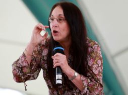 Julieta Fierro motiva a los asistentes a la lectura y a la investigación con sus conferencias. ARCHIVO /