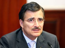 Bravo Padilla opina que el gobierno requiere cumplirle a la sociedad. ARCHIVO /