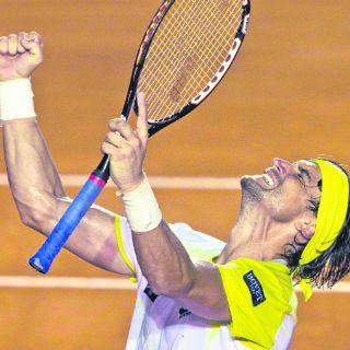 Ferrer se mete con furia a su cuarta final en fila