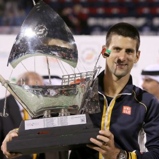 Djokovic gana su cuarto título de Dubai
