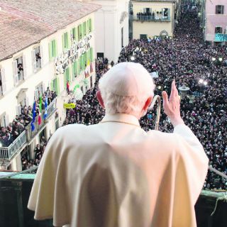 La renuncia de Benedicto XVI y la disputa por el poder