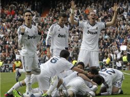 El primer equipo merengue viajará completo a sellar el pase a cuartos de final en la Champions. EFE /