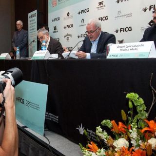 Inauguran exposición EMME con galardones de la sección Premio Maguey