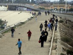 Diversos grupos pro-inmigrantes organizan recorridos por ciudades para pedir freno a las deportaciones. ARCHIVO /