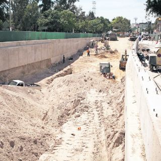 Desestiman pasos a desnivel como solución al tráfico