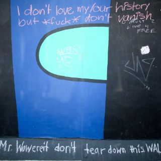 Constructor renuncia a desmontar Muro de Berlín tras protestas masivas