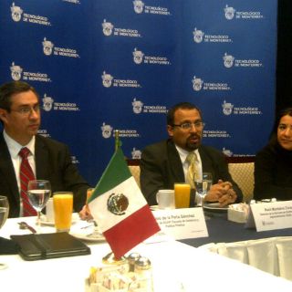 Tec de Monterrey oferta becas y financiamientos para posgrados