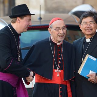 Falso obispo intenta colarse en reunión del ''pre-Cónclave''