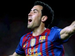 Busquets asegura que la escuadra ''blaugrana'' irá por la Liga y la remontada en Champions. ARCHIVO /