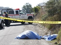 Los cuerpos fueron encontrados en la falda de un cerro. ARCHIVO /