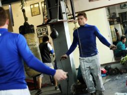 Saúl ''Canelo'' Álvarez se encuentra en Santa Mónica, California, preparándose para su enfrentamiento contra Trout. ARCHIVO /