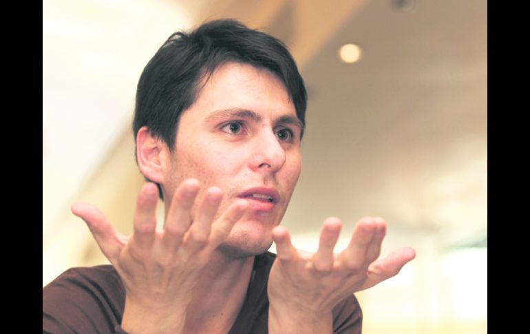 El primero libro de Luquín, Praderas Silenciosas, es el testimonio de una experiencia clínica que tuvo luego de una crisis nerviosa EL INFORMADOR /