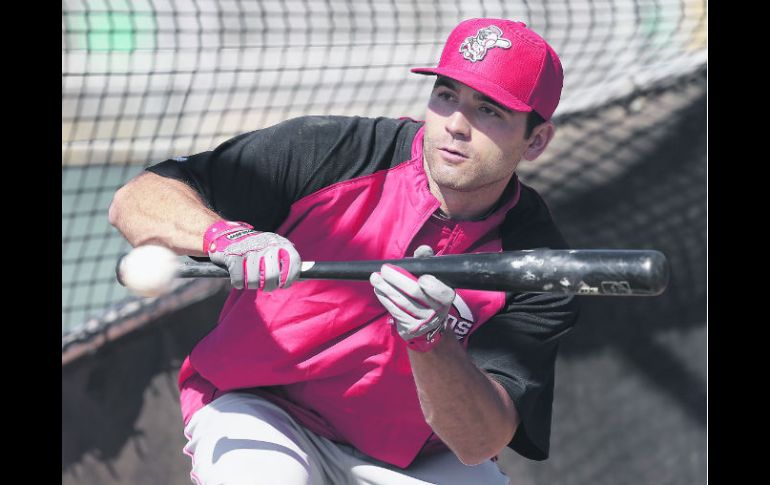 Joey Votto esperó hasta los primeros días de la pretemporada para definir su participación, debido a las lesiones que ha sufrido. AP /