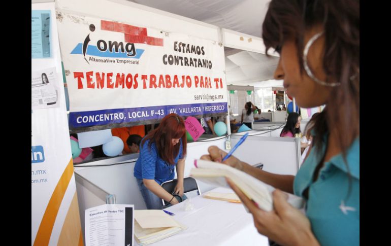 Las vacantes estuvieron dirigidas a personal operario, empleados generales, técnicos y profesionistas. ARCHIVO /