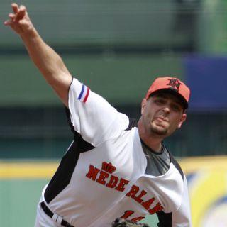 Holanda clasifica a la segunda ronda en el Clásico Mundial