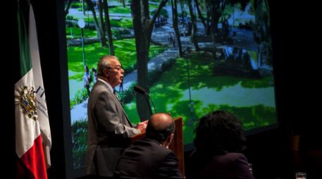 Luis Orozco subraya que fueron 10 municipios intervenidos a lo largo de 42 grupos sociales.  /