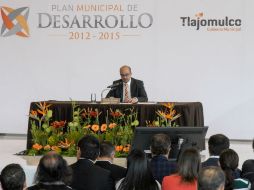 El presidente municipal de Tlajomulco, Ismael del Toro Castro, presentó este martes el Plan Municipal de Desarrollo 2012-2015. ESPECIAL /