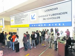 Las filas no han cambiado. Durante los dos meses siguientes se agilizará el servicio de licencias, según el nuevo secretario estatal. EL INFORMADOR /