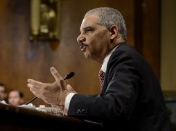 El fiscal general de EU, Eric Holder, pronuncia su discurso ante el Comité Judicial del Senado. EFE /