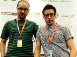 Esteban Larraín (i) acompañado de su actor protagonista, Sebastián Ayala (Miguel Ángel). EL INFORMADOR /