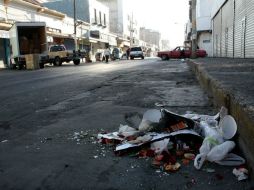 El Ayuntamiento tapatío solicita a los ciudadanos que no dejen sus residuos domésticos en las esquinas que forman las cuadras. ARCHIVO /