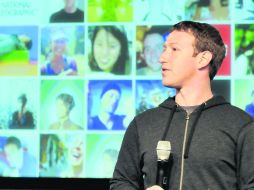 Zuckerberg, señala que esta transformación de Facebook sienta las bases del que espera que sea 'el mejor periódico personalizado'. AFP /