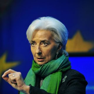 Lagarde promete ayuda a Irlanda para abandonar este año su rescate