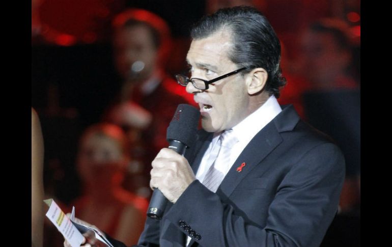 El intérprete pide a los hombres evitar que una mujer sea sujeto de cualquier violación a sus derechos. ARCHIVO /