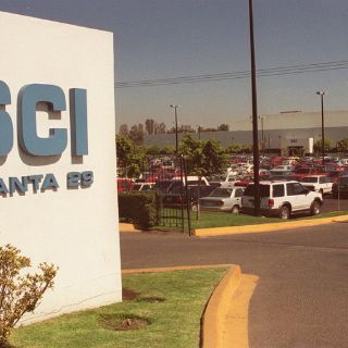 Sanmina reconoce a trabajadores