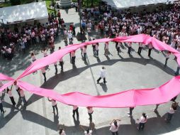 Se presenta el Manual de información y orientación del cáncer de mama para la mujer jalisciense. ARCHIVO /