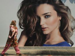 Las exigencias sobre la nueva apariencia de la mujer, les ha traído a estas una fuerte carga de estrés. AFP /