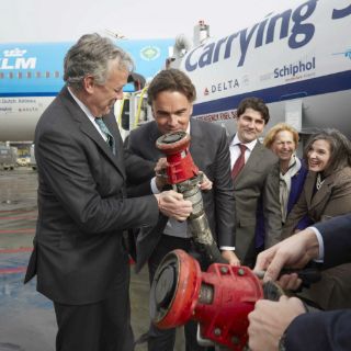 Efectúan vuelo propulsado con grasa para freír