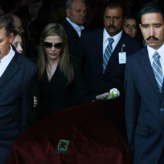 Familia y políticos dan último adiós a secretario de Turismo