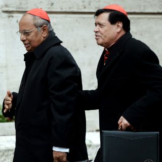 Rivera Carrera defiende su inocencia y derecho de entrar al Cónclave