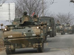 Fuerzas de defensa de Seúl y Washington mantienen una alerta ante el temor de ataque norcoreano. AP /