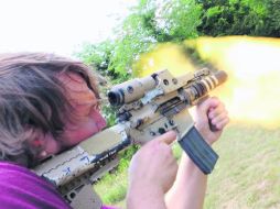 Uso menos común. En 2012, la proporción de hogares en EU con armas de fuego fue de 34 por ciento. ESPECIAL /