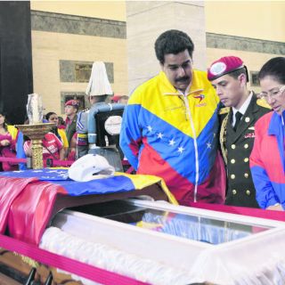 Los beneficios del petróleo se pintan de negro