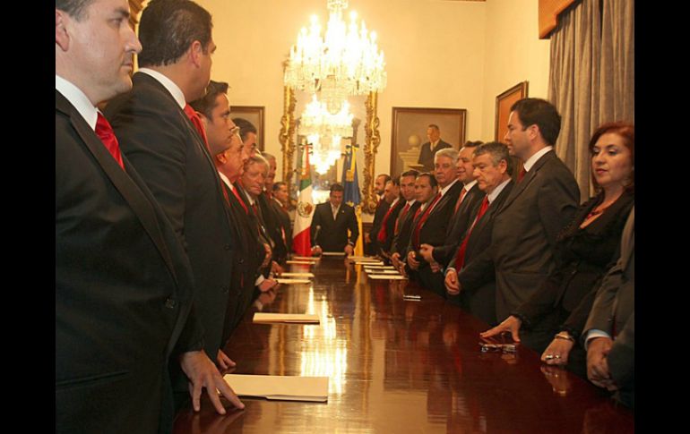 Lamentan que el Ejecutivo no revisara los perfiles de los integrantes de su gabinete de manera puntual. ARCHIVO /