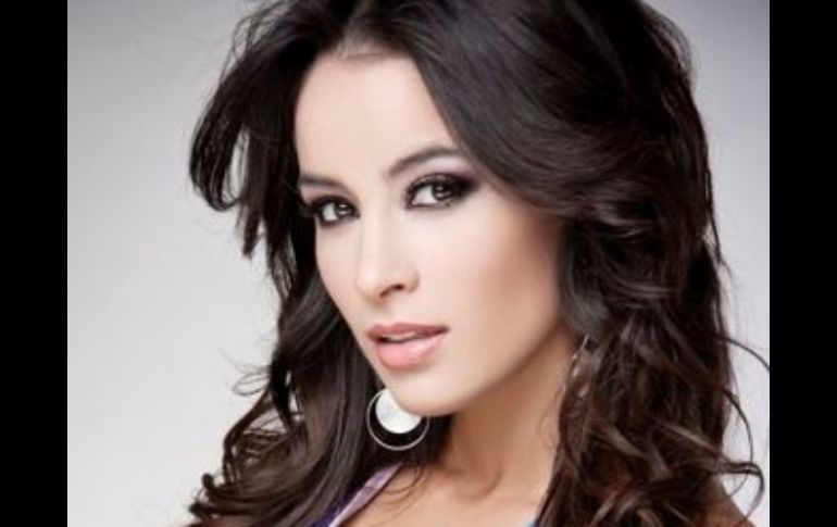 El programa es bajo la conducción de Cynthia Rodríguez. ESPECIAL /