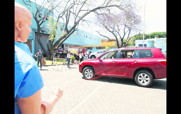 Detallan ataque. En uno de los patios de la Fiscalía Central se reconstruyó la escena de la agresión contra el secretario de Turismo. EL INFORMADOR /