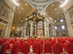 Los cardenales se reúnen para elegir al nuevo Papa. EFE /