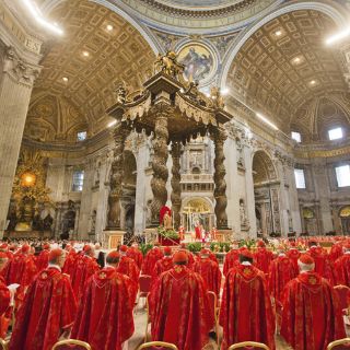 El Cónclave para elegir al nuevo Papa inicia
