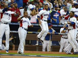 El partido fue presenciado por 14 mil 482 espectadores en Marlins Park que hizo su debut como sede. EFE /